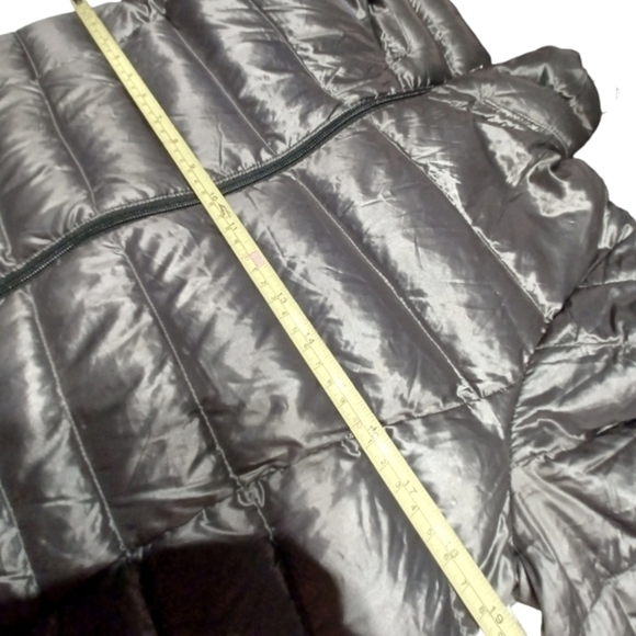 ANDREW Marc Packable Premium Down Jacket - Picture 14 of 15